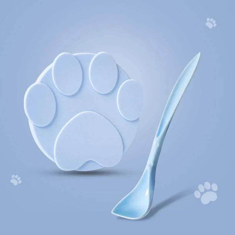 Portable silicone pet food lid and spoon set for sealing cans and bowls. Pet Food Lid and Spoon